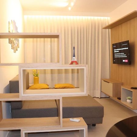 Triplex Pe Na Areia Com 3 Suites Proximo Salvador Lauro de Freitas Luaran gambar