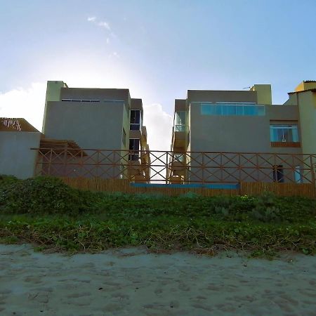 Triplex Pe Na Areia Com 3 Suites Proximo Salvador Lauro de Freitas Luaran gambar